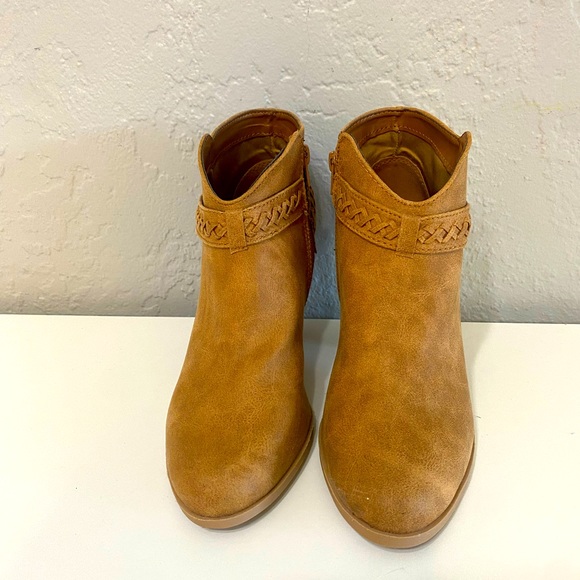 Charlotte Russe ankle boot wedges - Picture 3 of 3